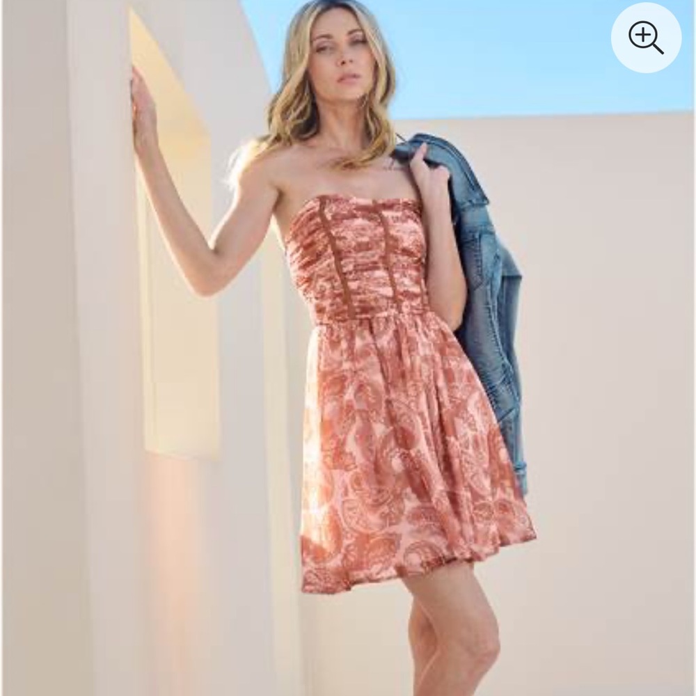 Venus Paisley, chiffon mini dress